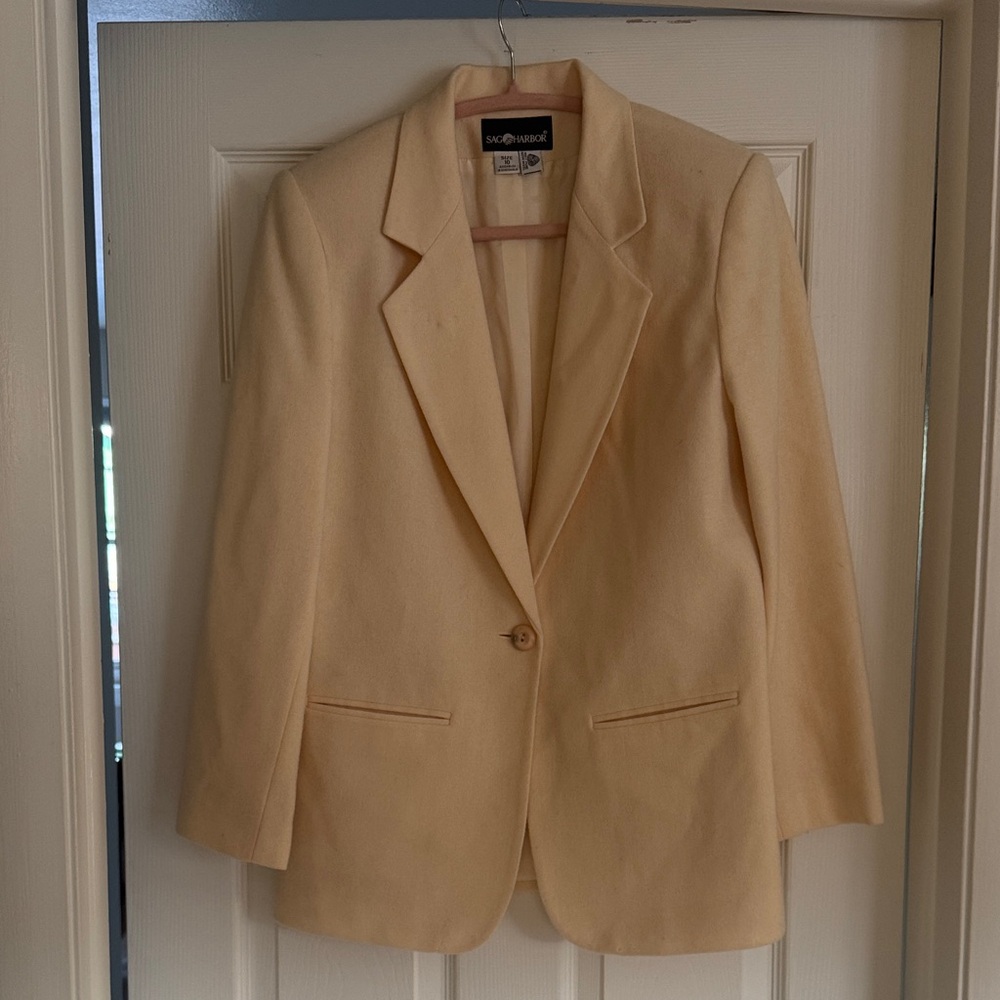 Sag Harbor Women's Cream Blazer